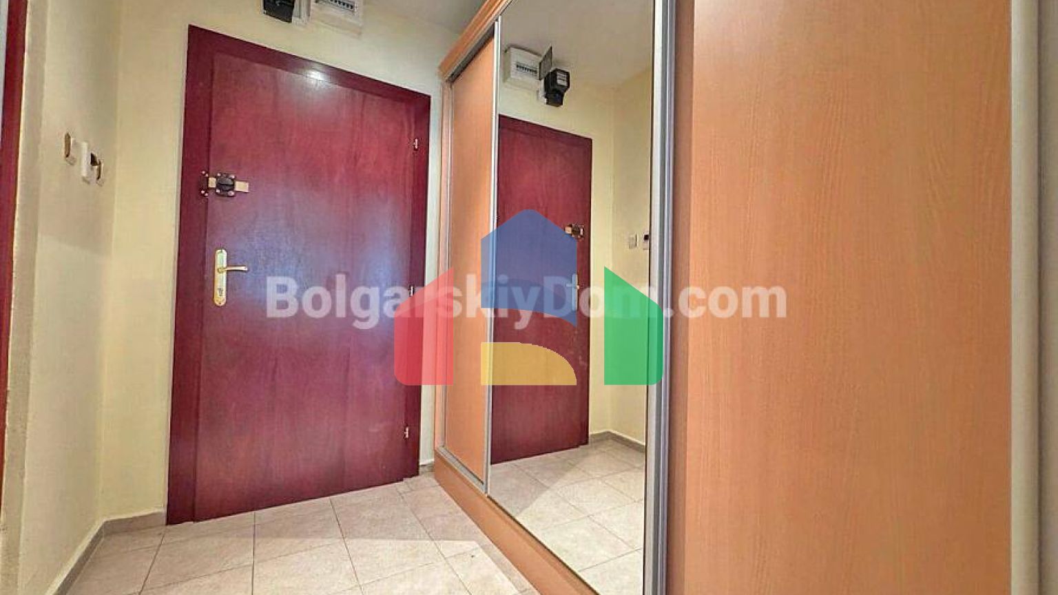 Квартира-студия в Планета