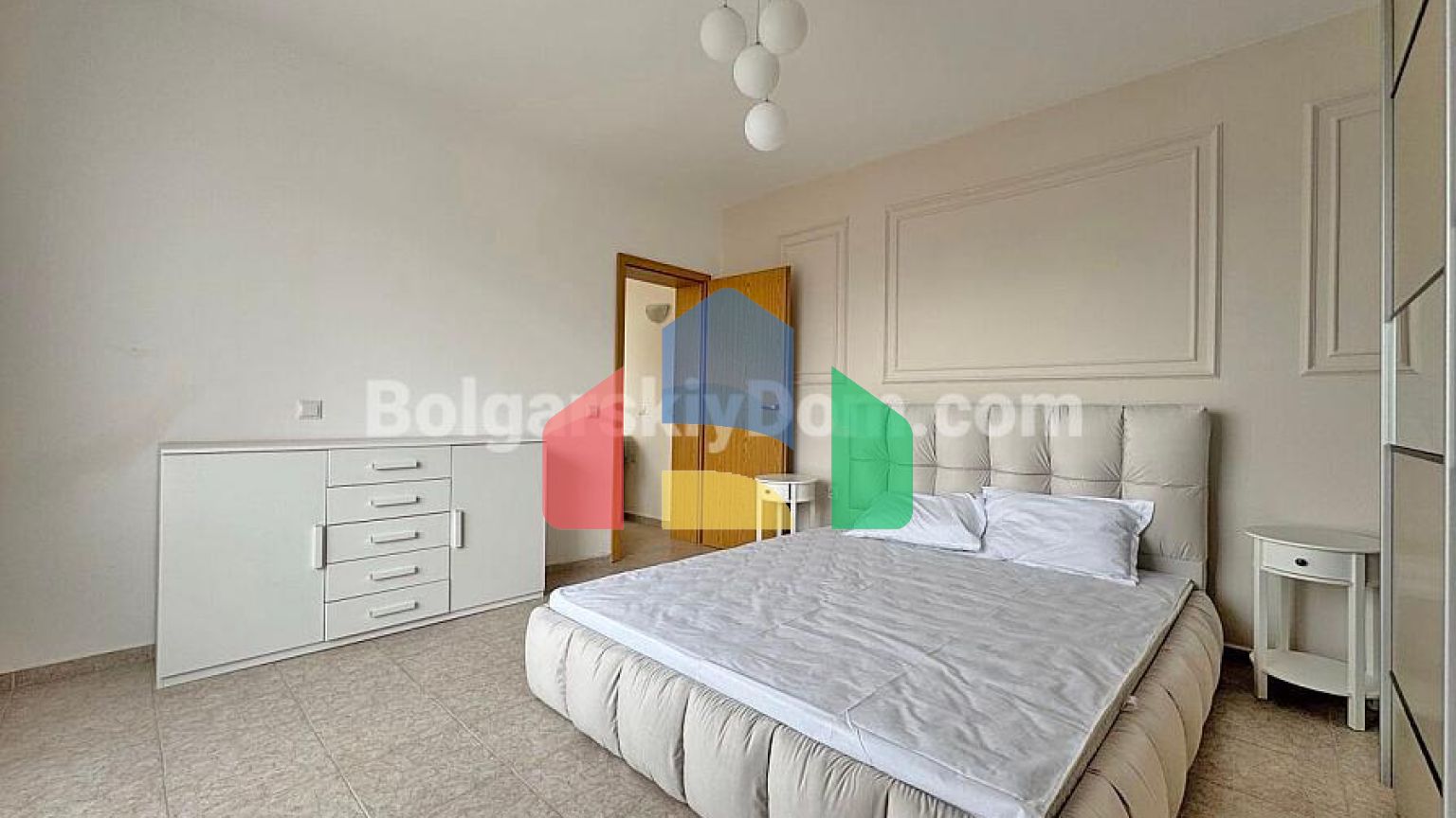 Трехкомнатная квартира в Даймонд Бей