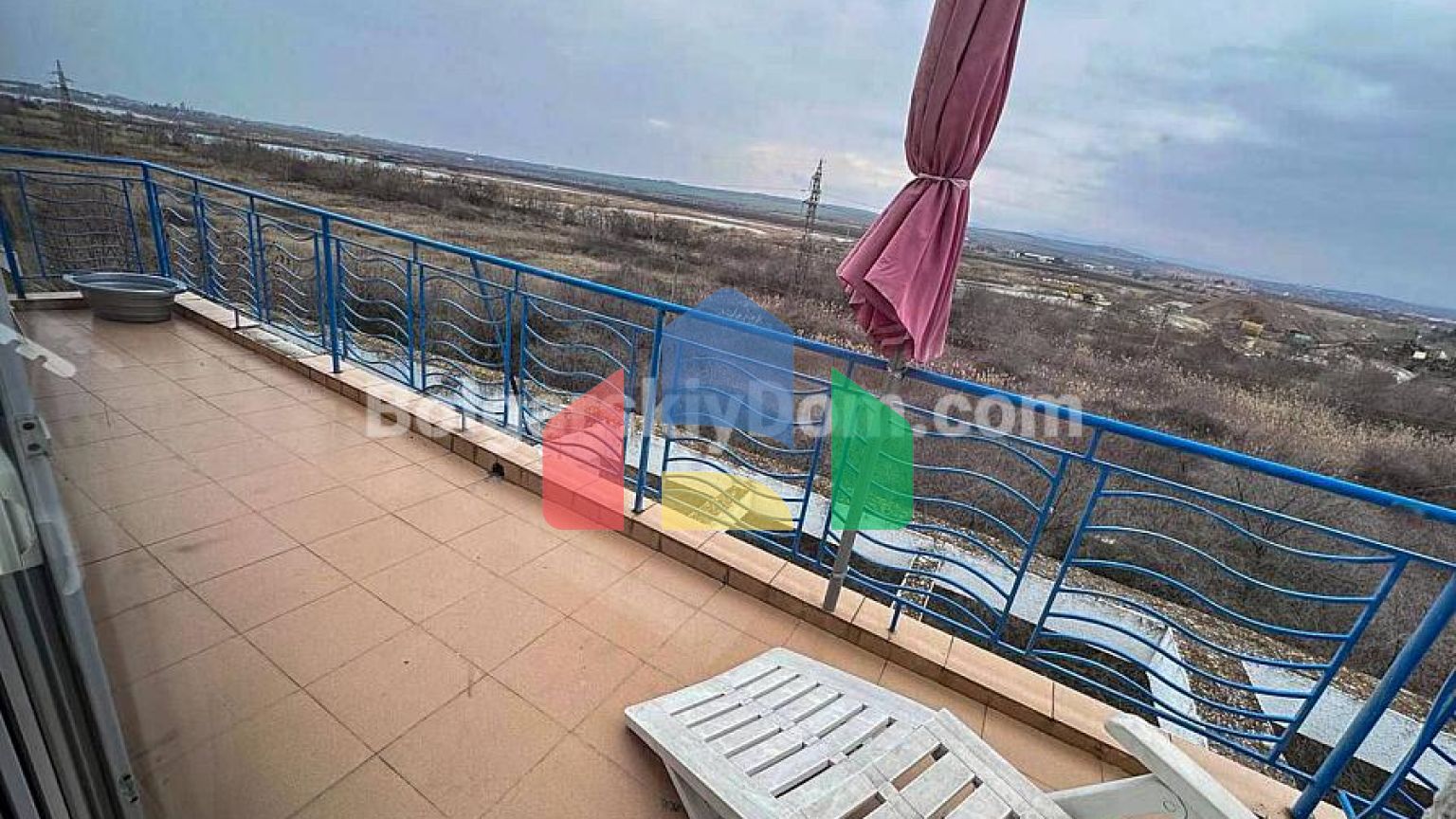 Четырехкомнатная квартира в Санни Дей 3