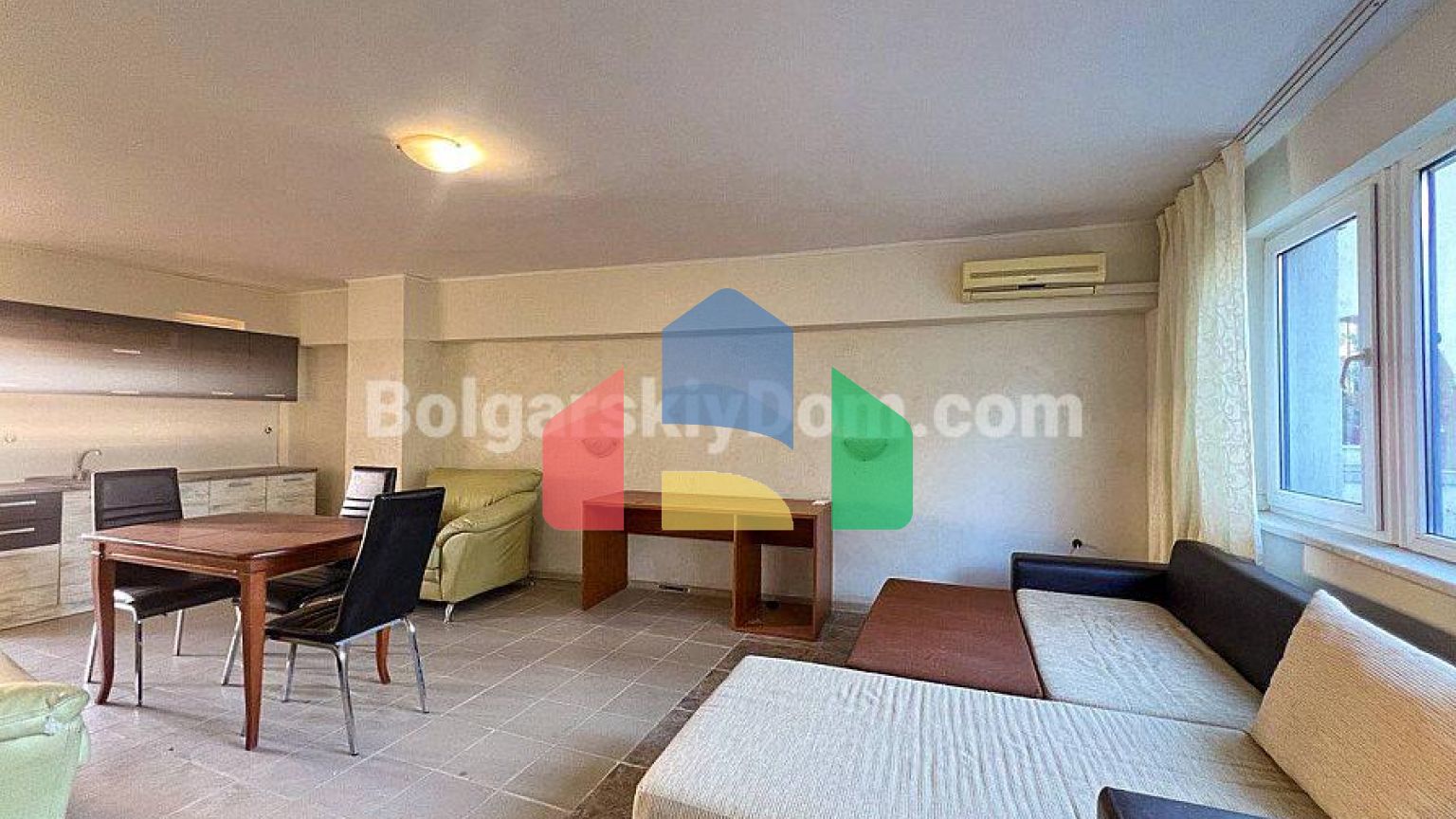 Двокімнатна квартира в Атос