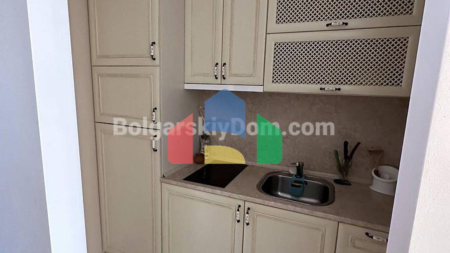 Двокімнатна квартира в Ізіда Палас