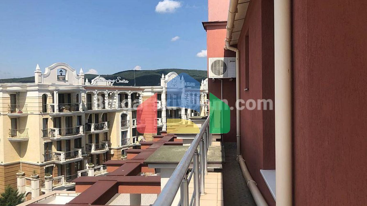 Трикімнатна квартира в піроп Сіті