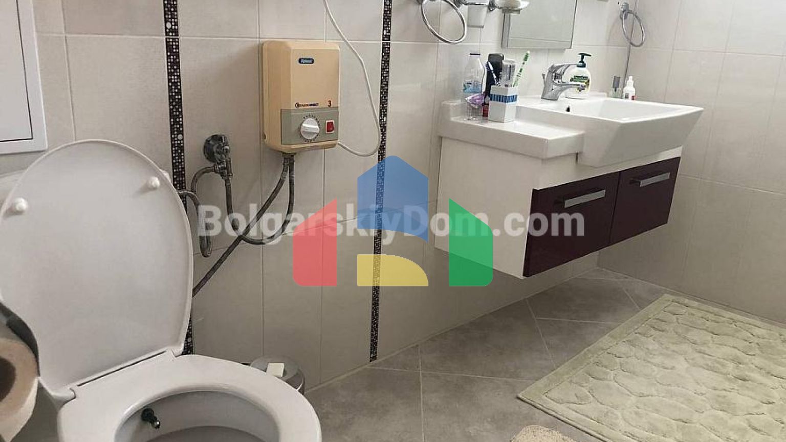 Трикімнатна квартира в піроп Сіті