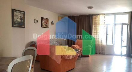 Трикімнатна квартира в піроп Сіті