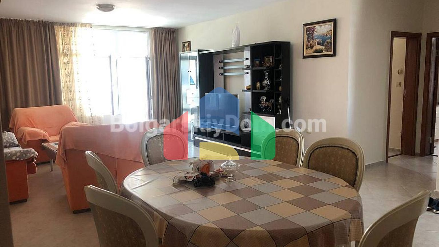 Трикімнатна квартира в піроп Сіті