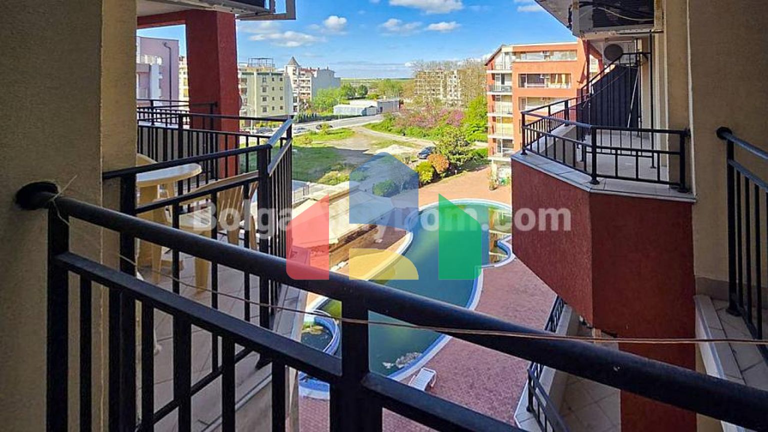 Двухкомнатная квартира в Сансет Бич 3