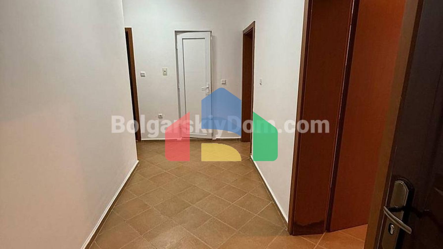 Трикімнатна квартира в Сонячному Березі