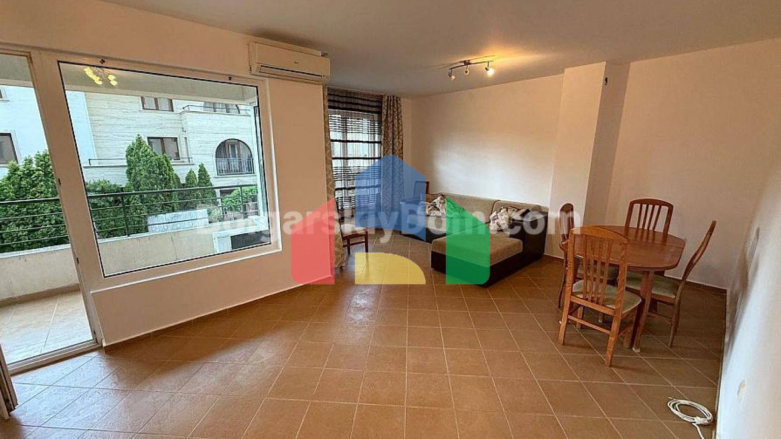 Трикімнатна квартира в Сонячному Березі