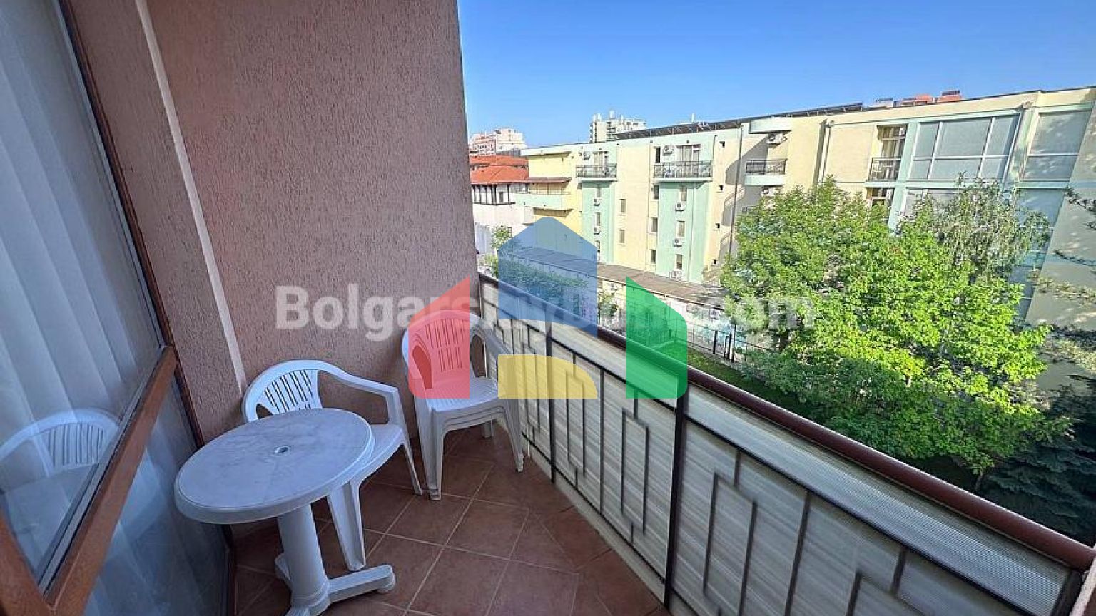 Двокімнатна квартира в Санні Сі Палас