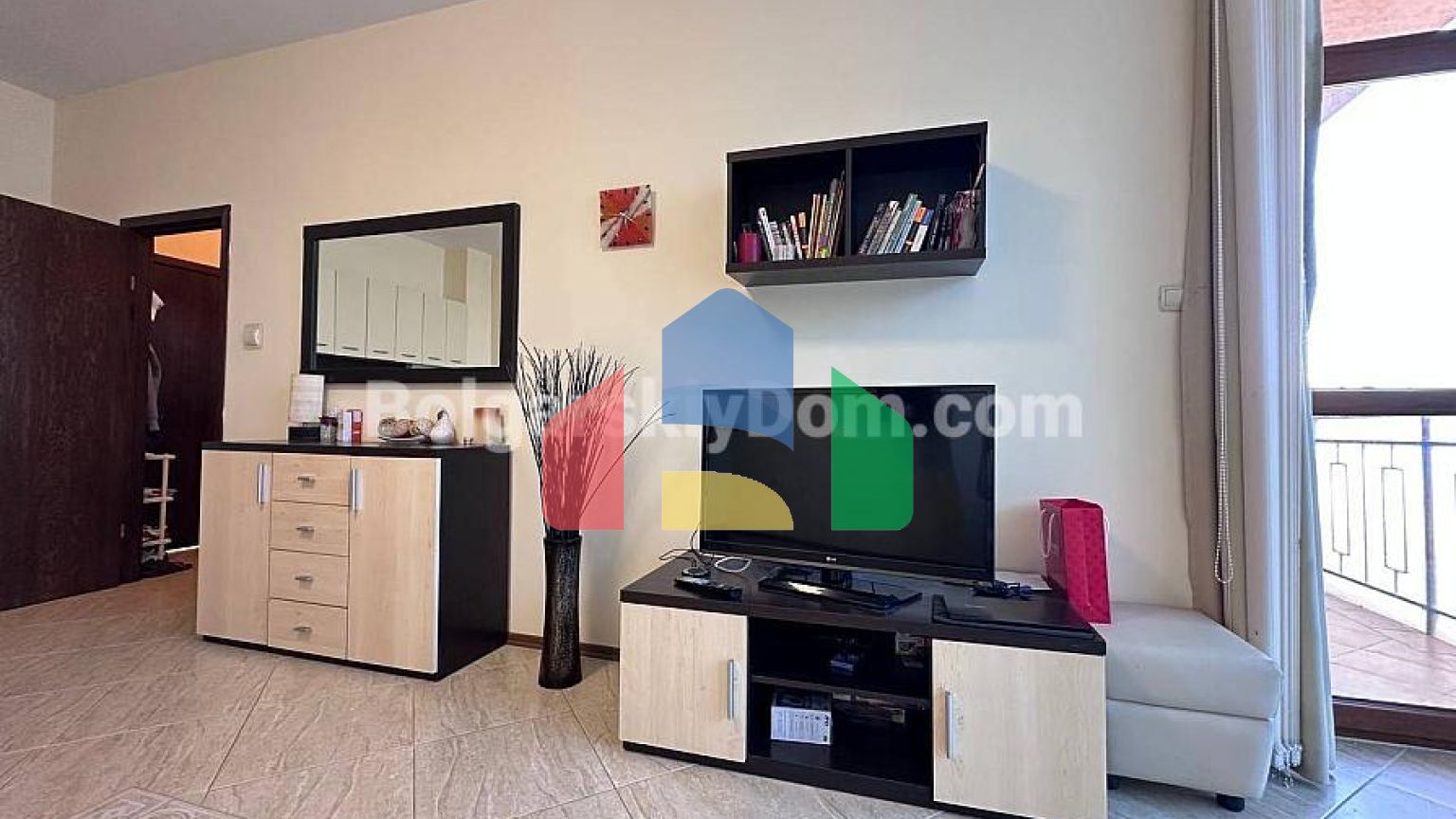 Двокімнатна квартира в Санні Сі Палас