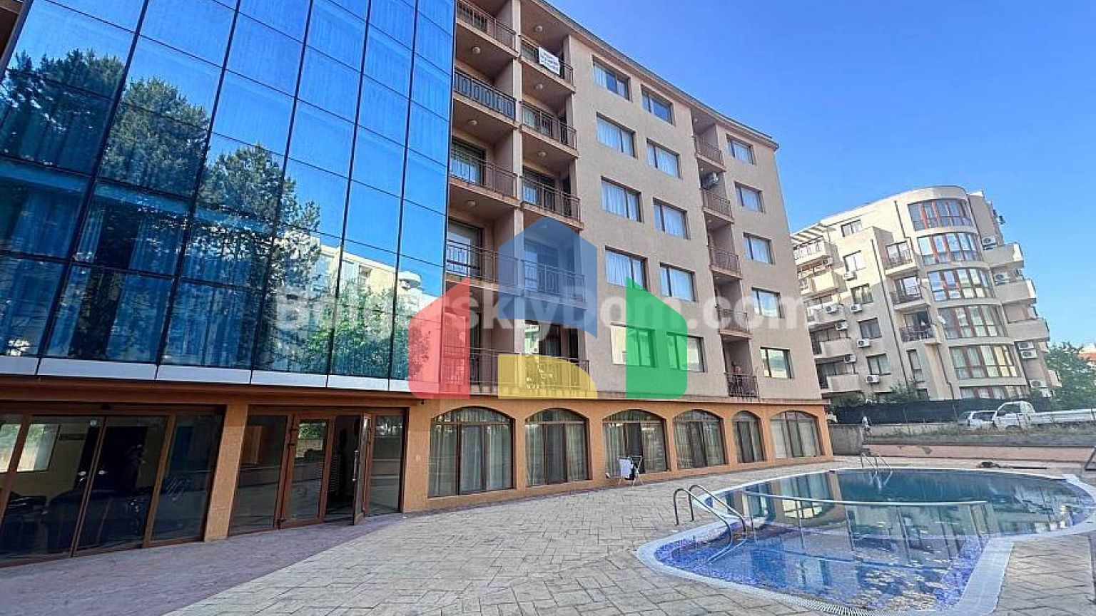 Двокімнатна квартира в Санні Сі Палас