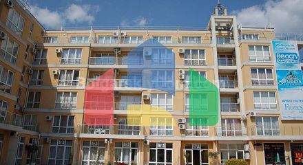 Two-bedroom apartment in Flores Park