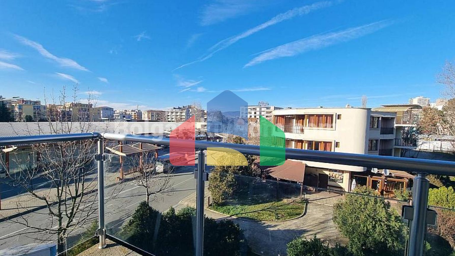 Трехкомнатная квартира во Флорес Парк