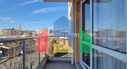 Трехкомнатная квартира во Флорес Парк