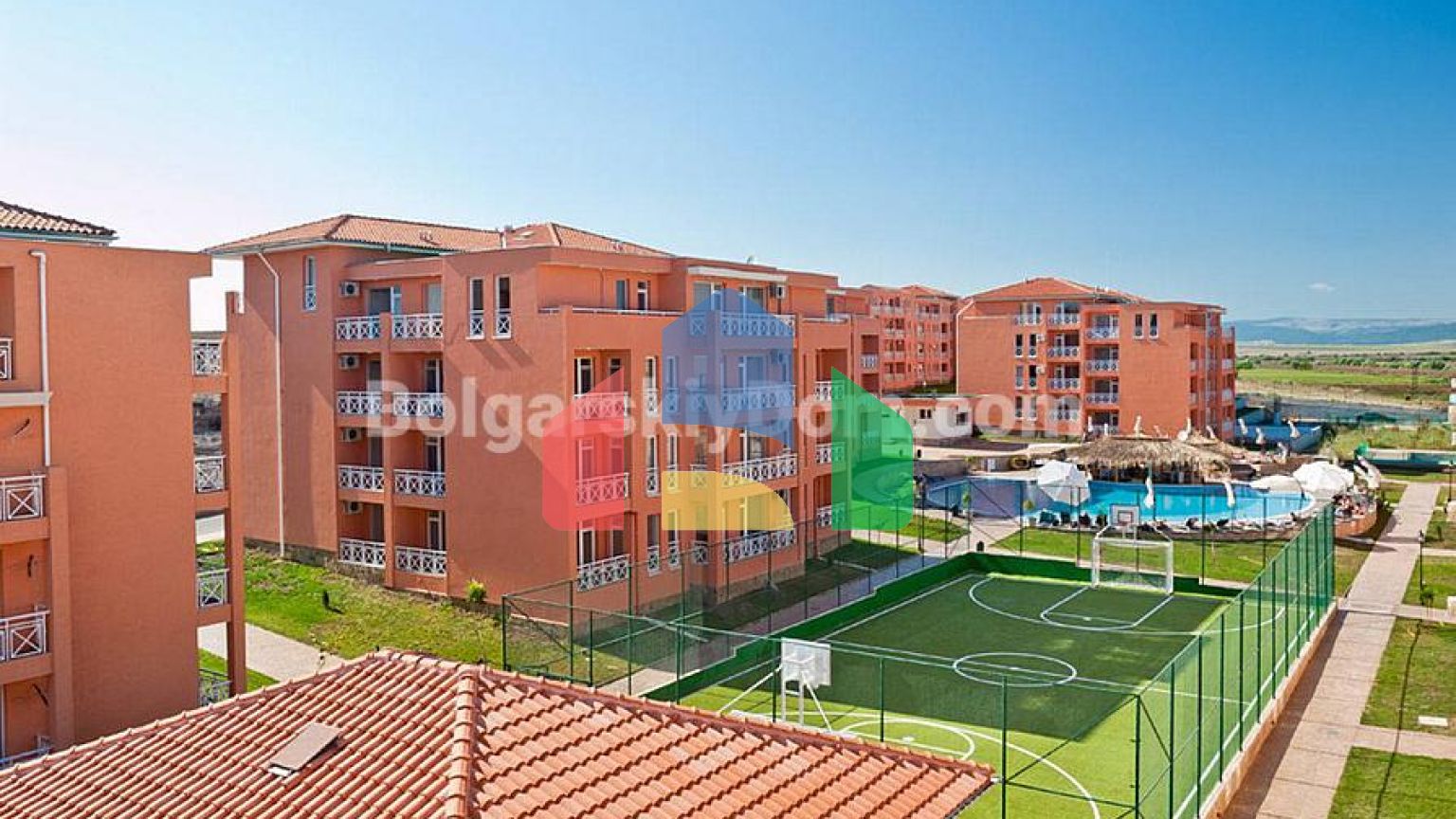 Двокімнатна квартира в Санні Дей 6