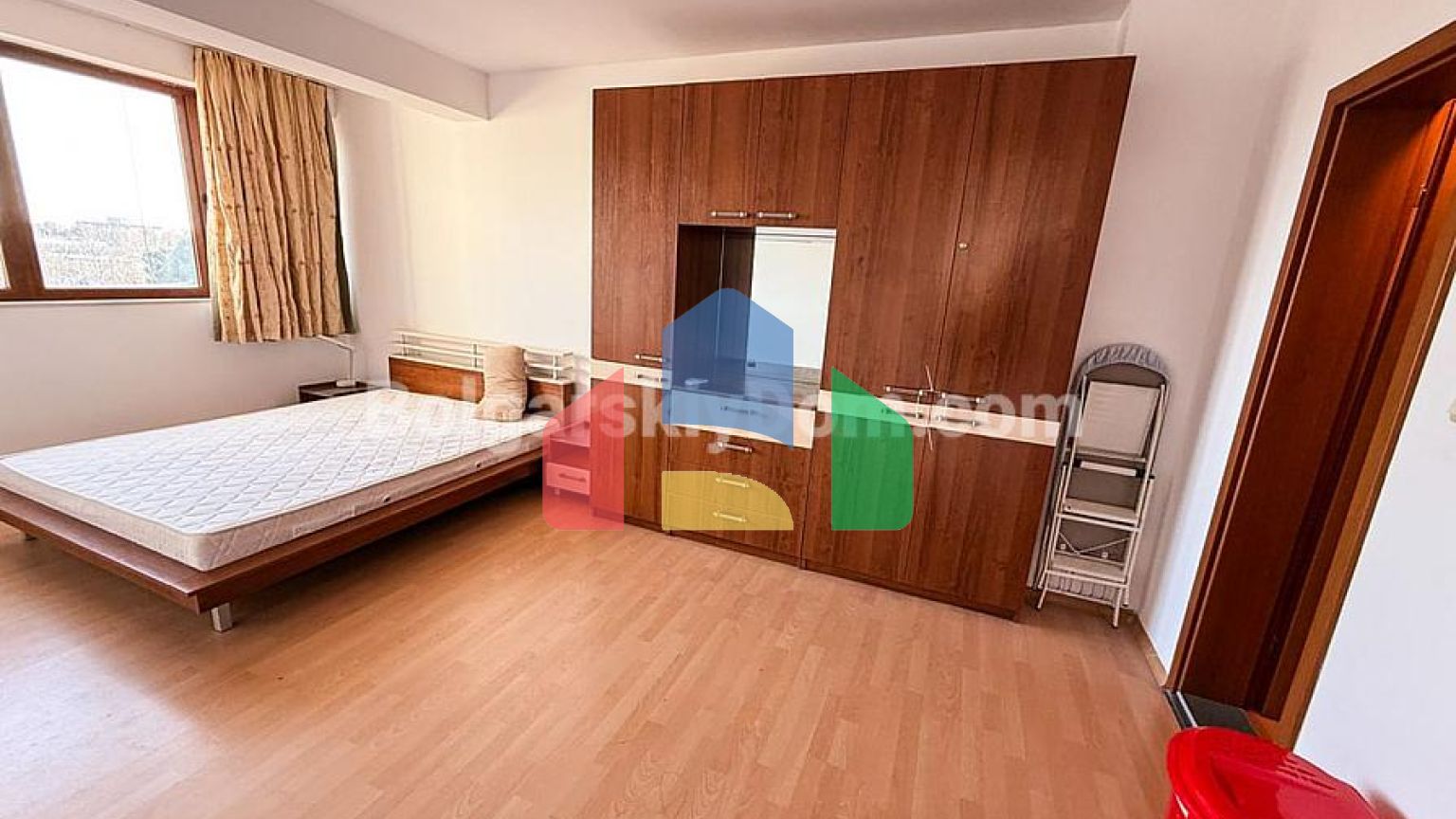 Трикімнатна квартира в Шато Дель Мар