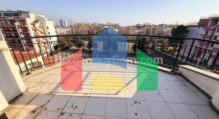 Трикімнатна квартира в Шато Дель Мар