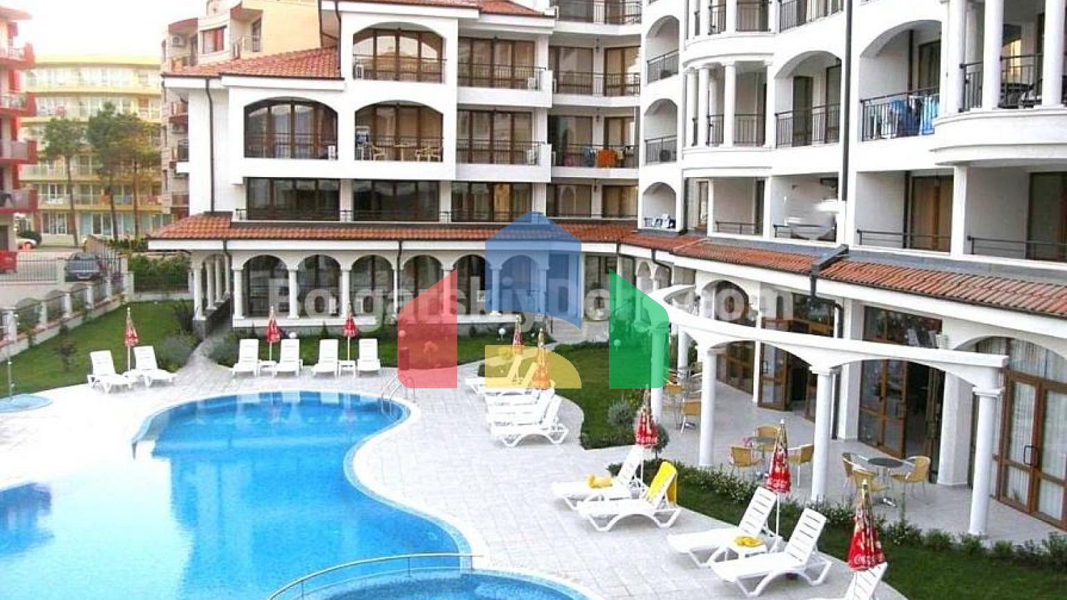 Трикімнатна квартира в Шато Дель Мар