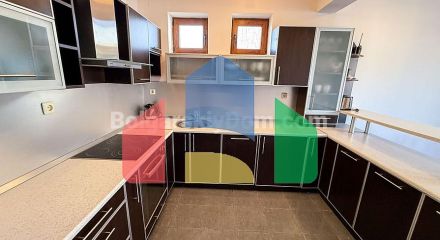 Трикімнатна квартира в Шато Дель Мар