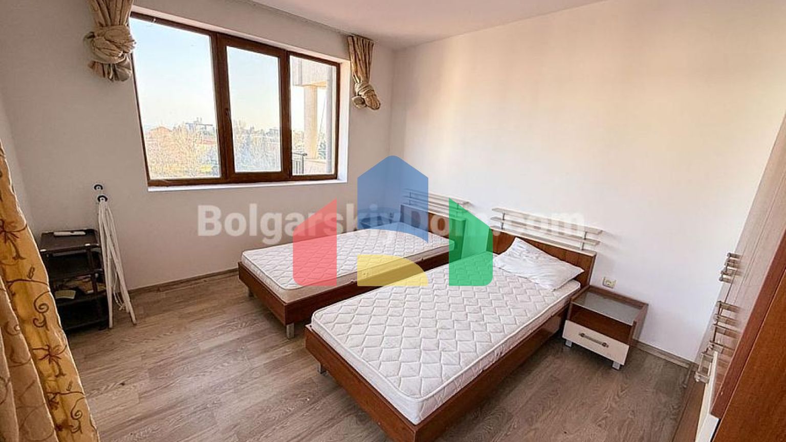 Трикімнатна квартира в Шато Дель Мар