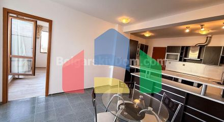 Трикімнатна квартира в Шато Дель Мар