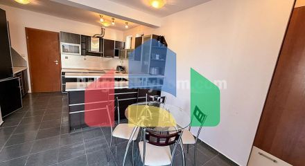 Трикімнатна квартира в Шато Дель Мар