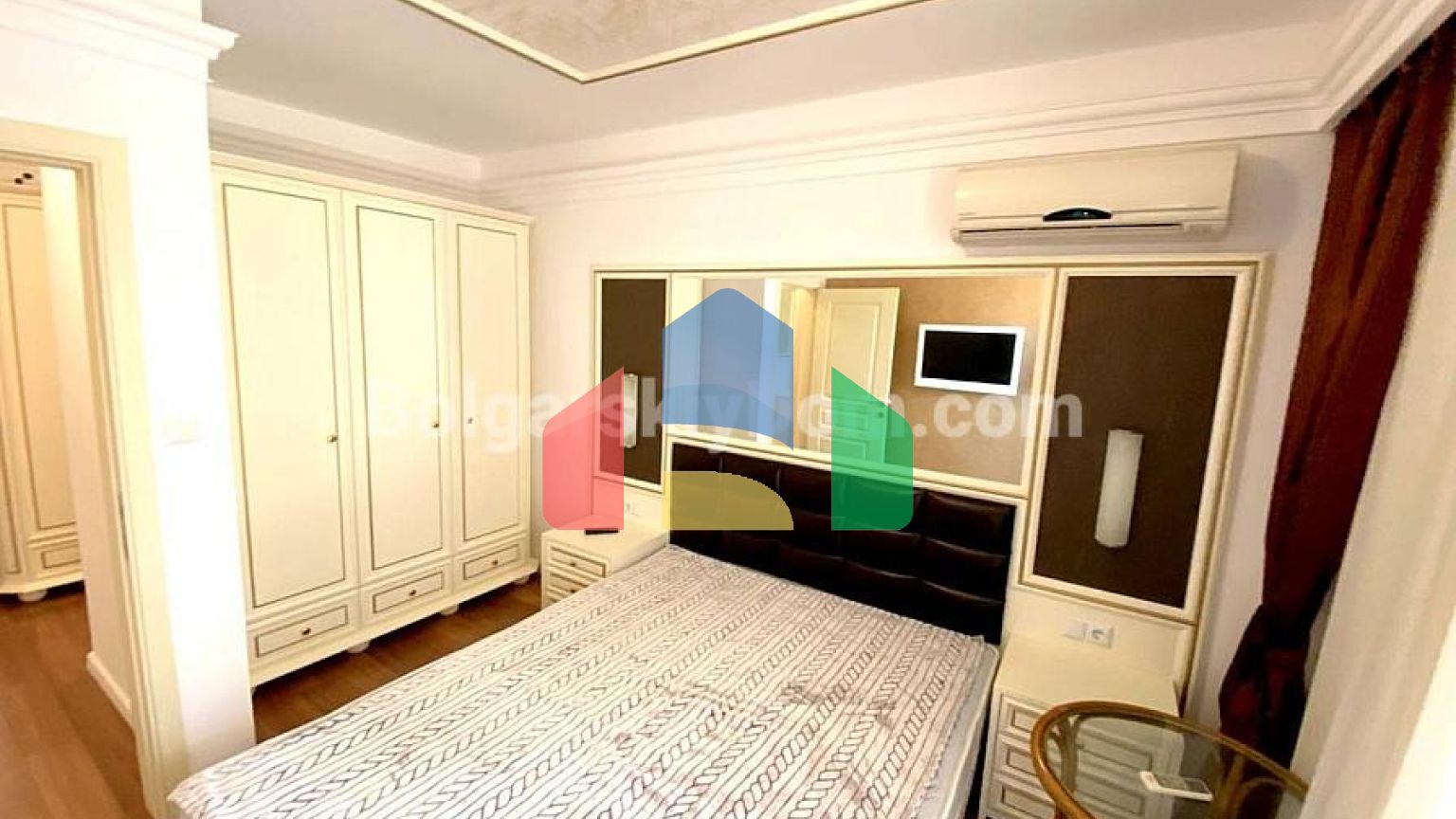 Трикімнатна квартира в Голден Реінбоу