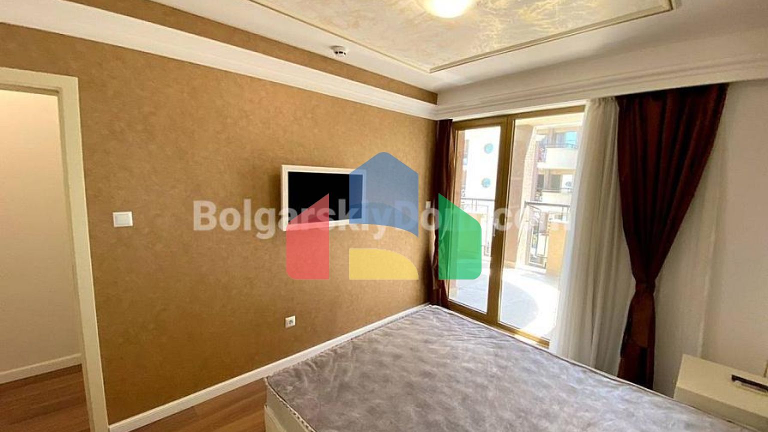 Трикімнатна квартира в Голден Реінбоу