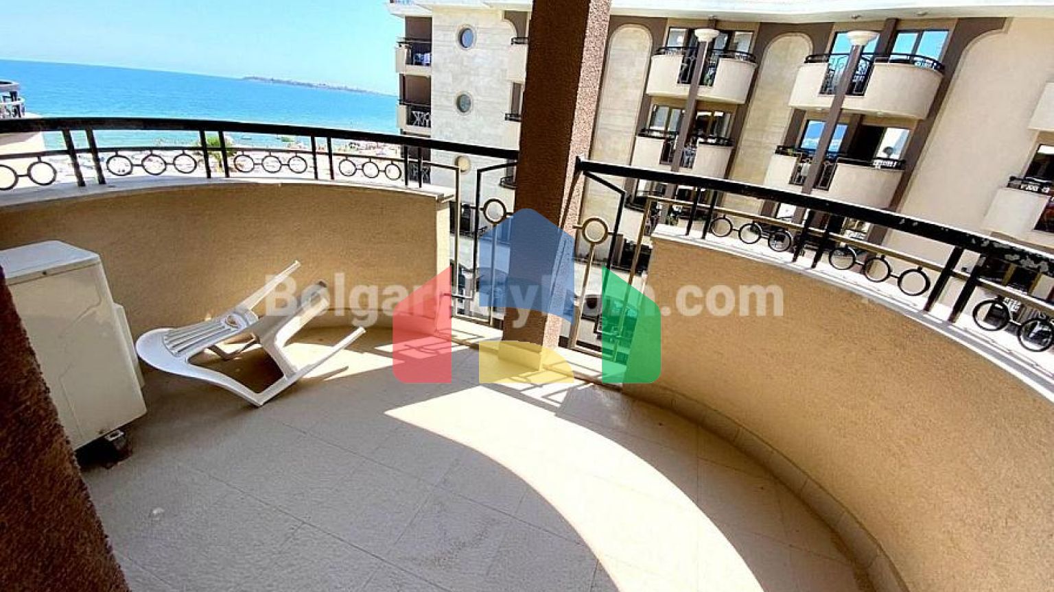 Трикімнатна квартира в Голден Реінбоу