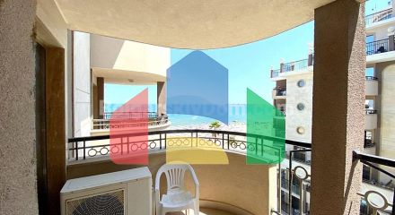 Трикімнатна квартира в Голден Реінбоу