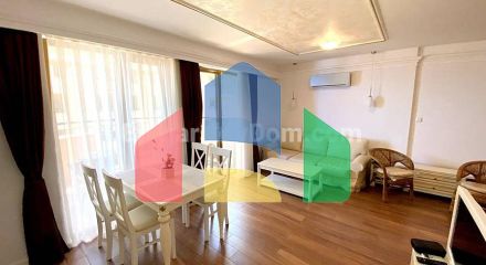 Трикімнатна квартира в Голден Реінбоу