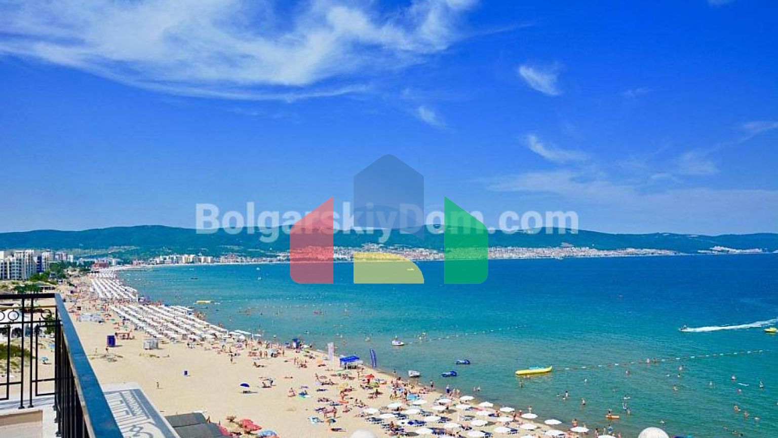 Трикімнатна квартира в Голден Реінбоу