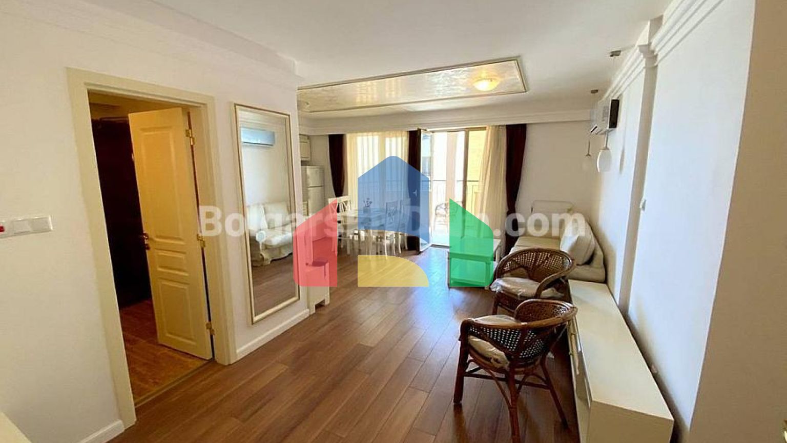 Трикімнатна квартира в Голден Реінбоу