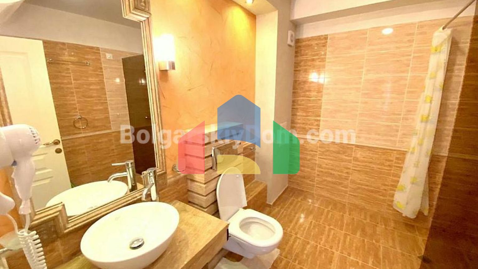 Трикімнатна квартира в Голден Реінбоу