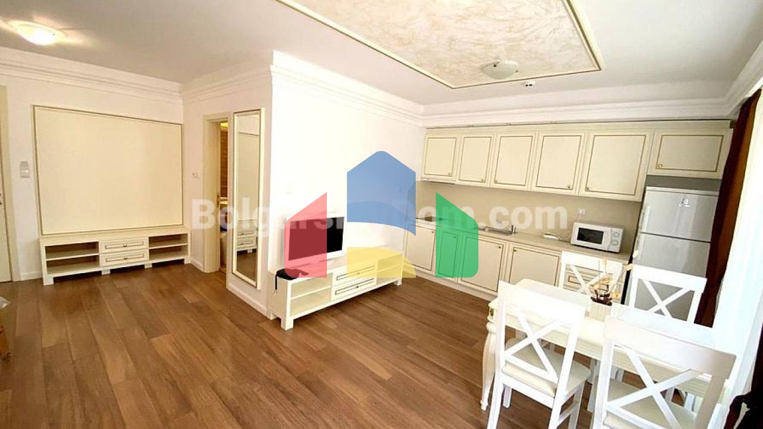 Трикімнатна квартира в Голден Реінбоу