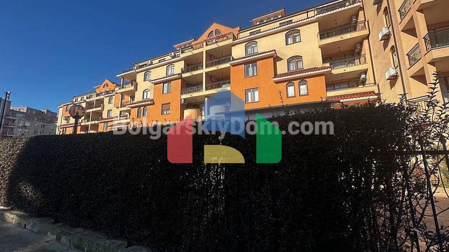 Двухкомнатная квартира в Кассандра