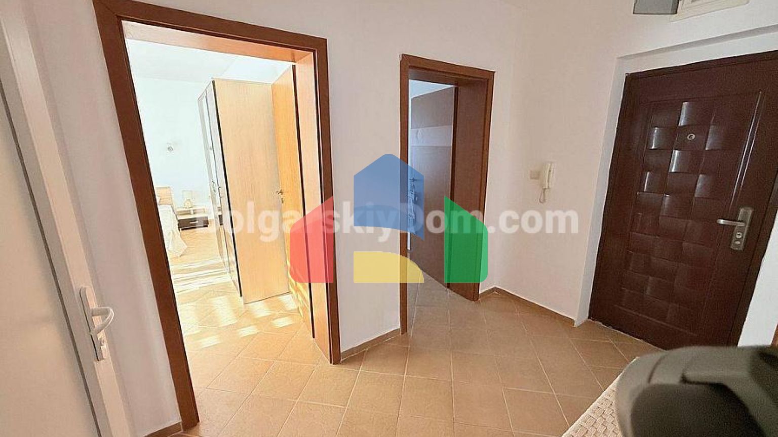 Трехкомнатная квартира в Солнечном Береге