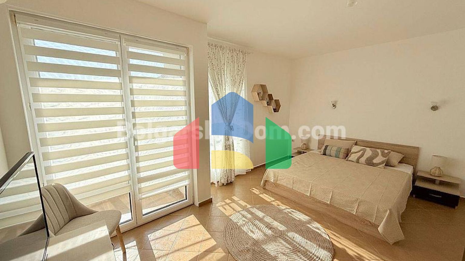 Трехкомнатная квартира в Солнечном Береге