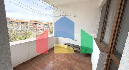 Четырехкомнатная квартира в жилом доме