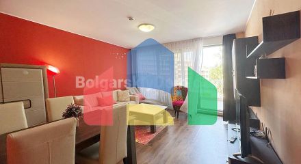 Трехкомнатная квартира в Петерхаус