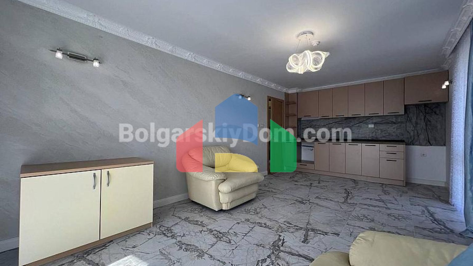 Двокімнатна квартира в Соле Мар