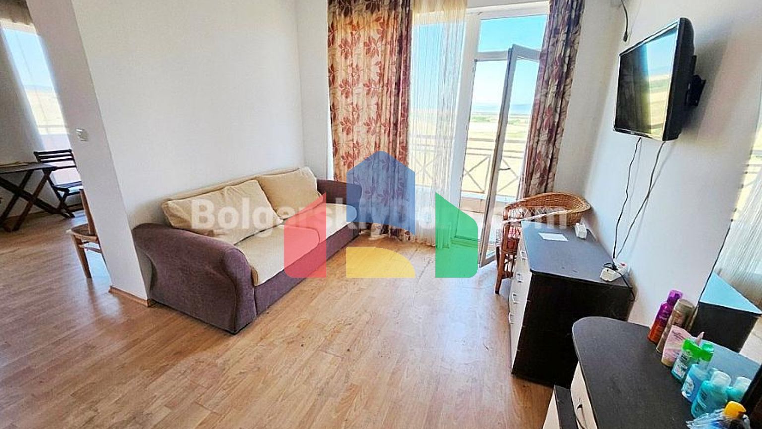 Двухкомнатная квартира в Санни Дей 6