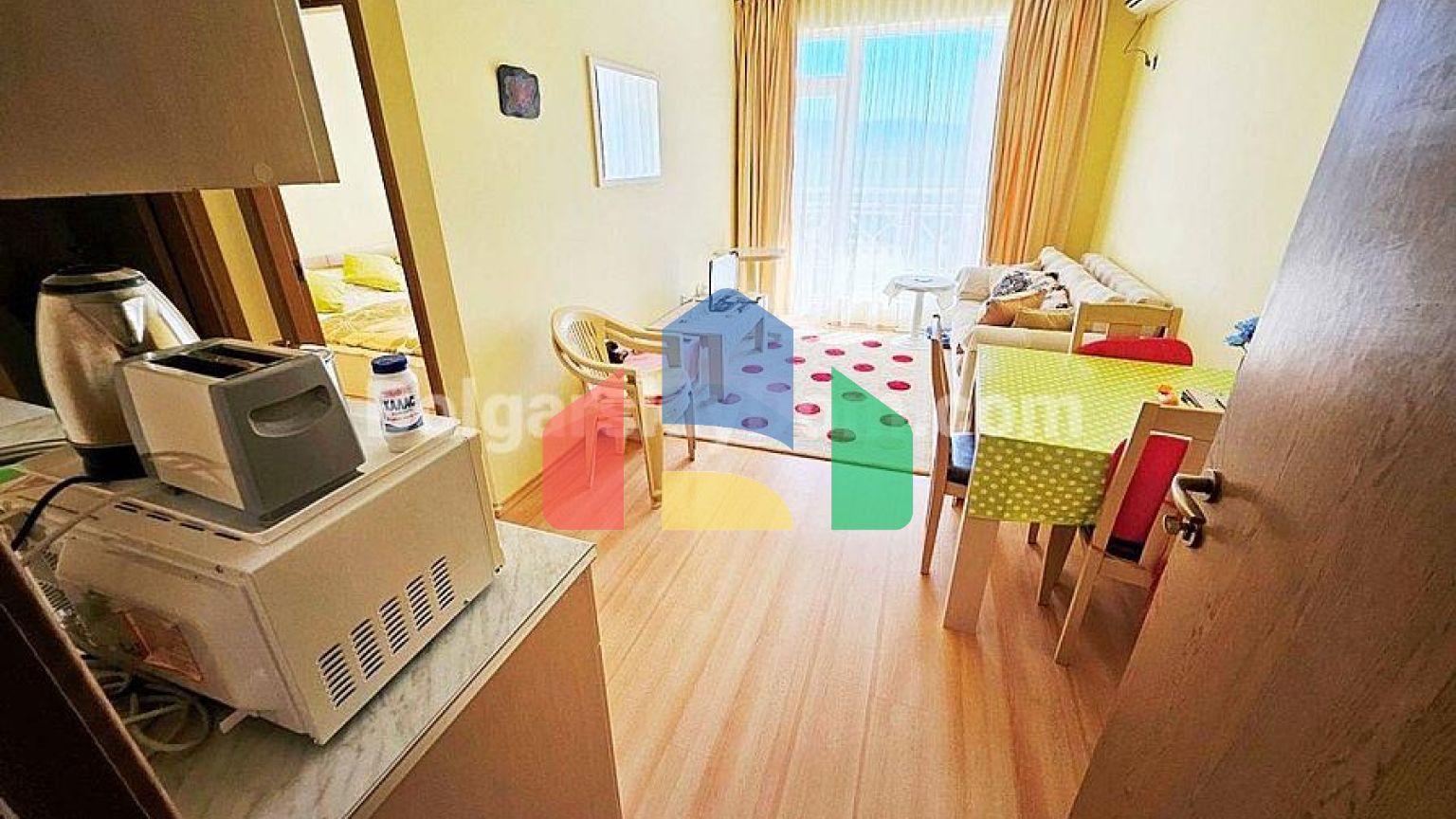 Двокімнатна квартира в Санні Дей 6