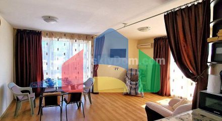 Two-bedroom apartment in Flores Park