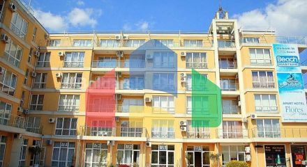 Two-bedroom apartment in Flores Park