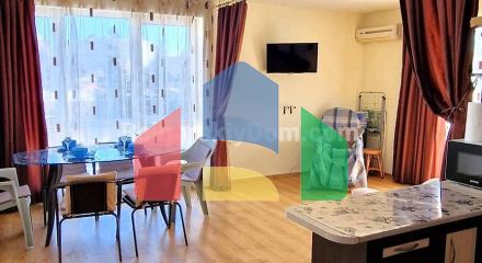 Трехкомнатная квартира во Флорес Парк Трехкомнатная квартира во Флорес Парк