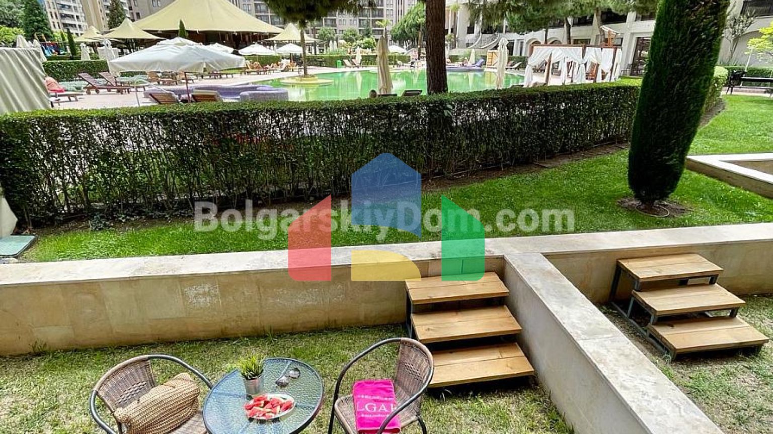 Простора студія в Барсело Роял Біч