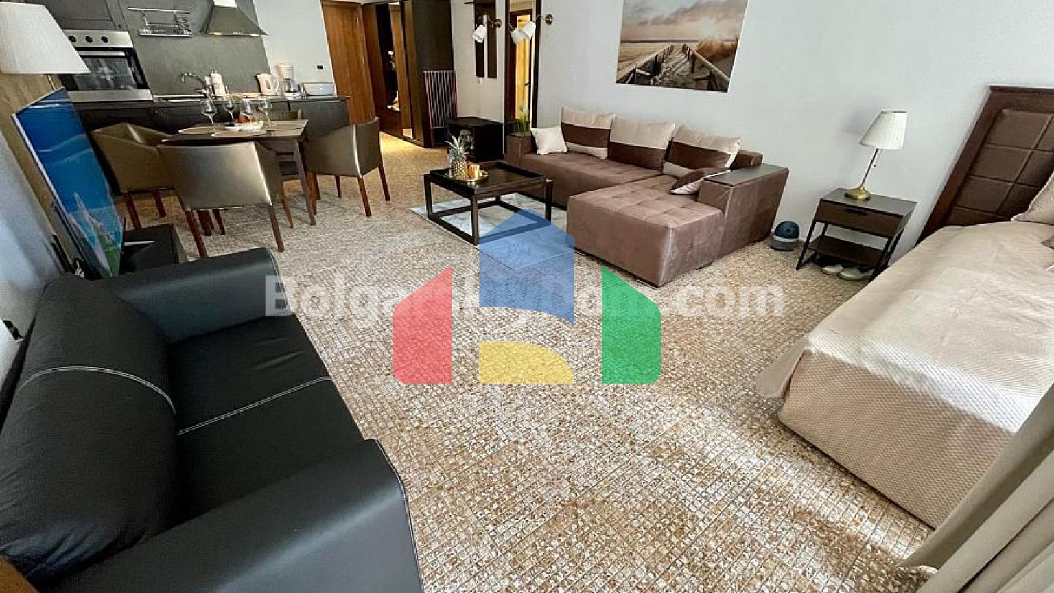 Простора студія в Барсело Роял Біч