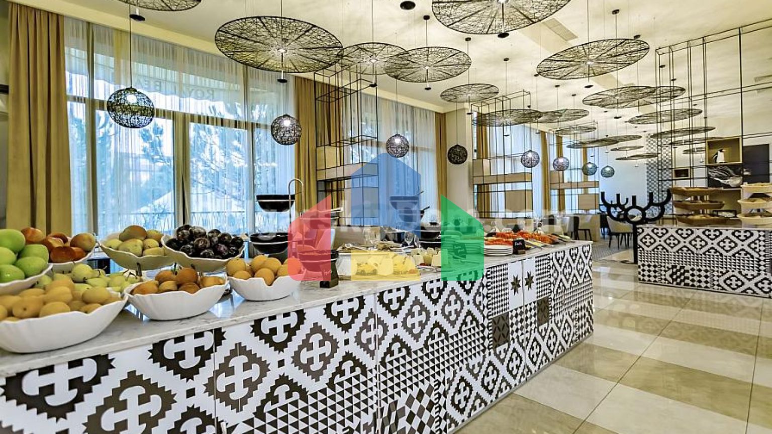 Простора студія в Барсело Роял Біч