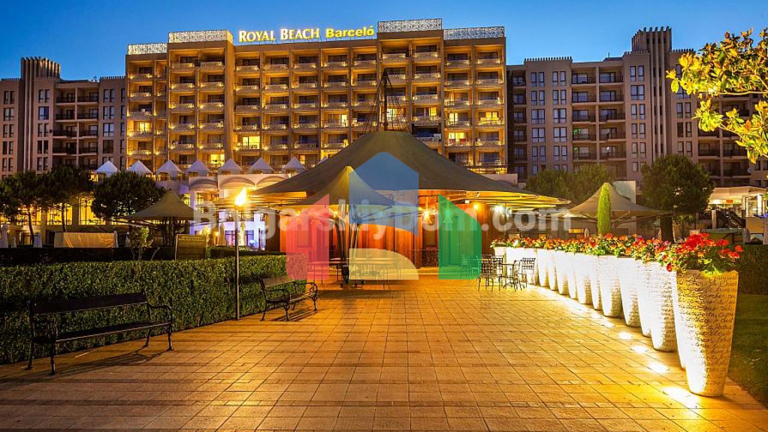 Простора студія в Барсело Роял Біч